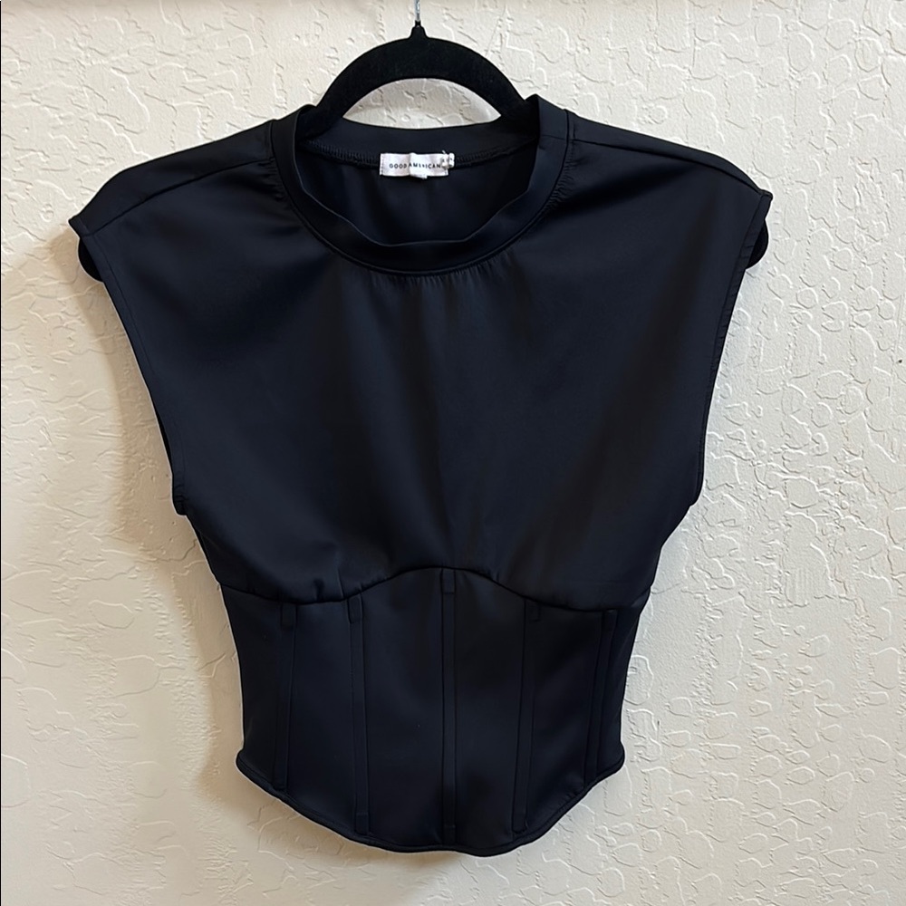 FINAL! Good American Black Crop Top With Mid Drift Boning